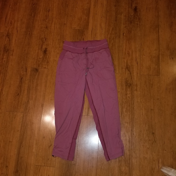 Lululemon athletica studio pants size 4 - Picture 2 of 7